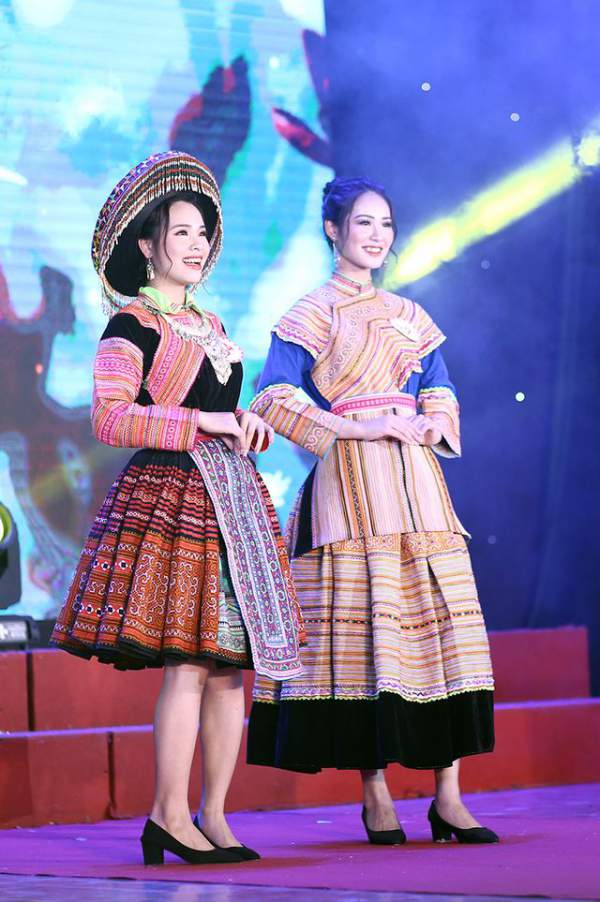 Nữ sinh ĐH Văn hóa khoe sắc trong trang phục các dân tộc Việt Nam