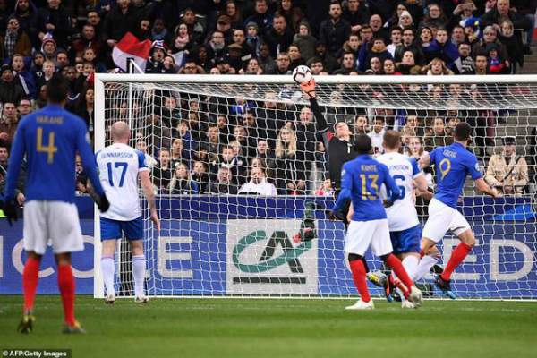 Những khoảnh khắc Mbappe thăng hoa cùng tuyển Pháp trước Iceland 6