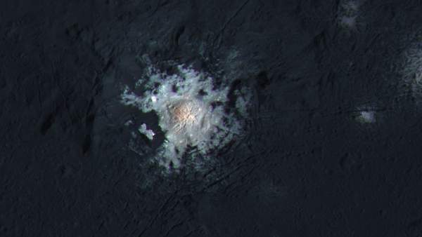 Chùm ảnh đẹp hiếm thấy về hành tinh lùn Ceres 4