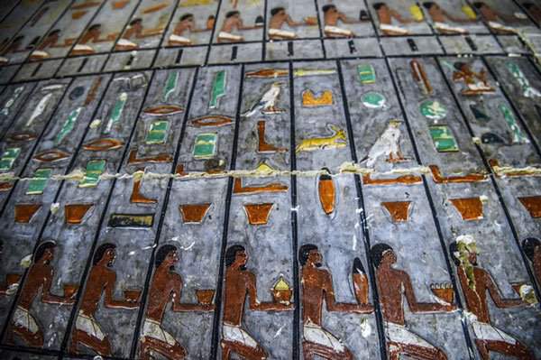 Khai quật 2 lăng mộ Ai Cập kỳ lạ nhất lịch sử: sau 4000 năm mà nước sơn vẫn còn như mới 6