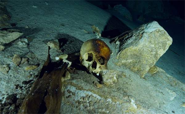 Phát hiện sọ người và màn hiến tế rùng rợn ở mộ cổ Maya 2