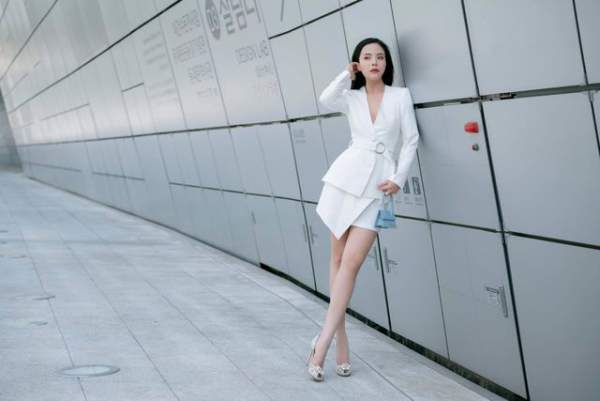 Hoa hậu Doanh nhân Stella Chang đẹp không góc chết trên đường phố Seoul