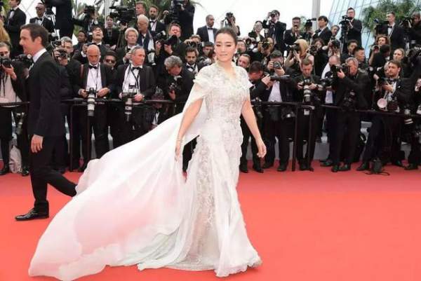 Mỹ nhân châu Á khoe sắc trong lễ khai mạc LHP Cannes 2019 2