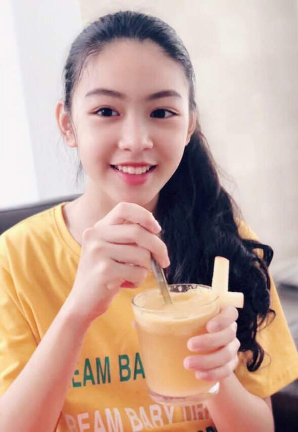 Điểm danh con gái sao Việt xinh đẹp như hoa hậu 9
