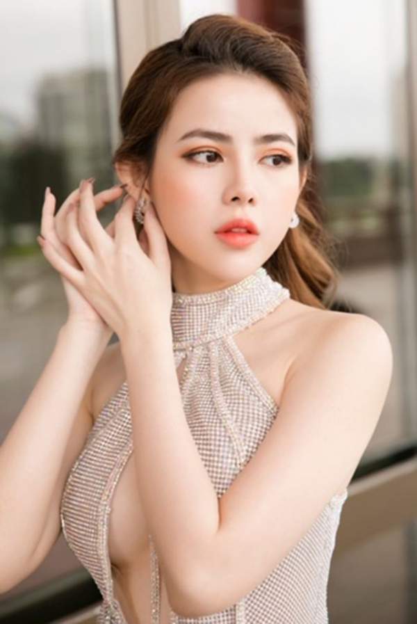 Điểm danh con gái sao Việt xinh đẹp như hoa hậu 5