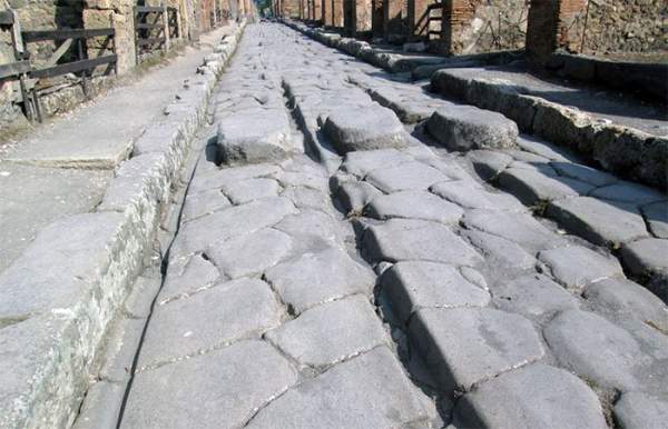 Bí ẩn những con đường phủ sắt nóng chảy 2.000 năm trước 2