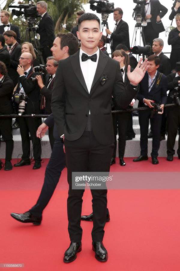 Võ Cảnh điển trai và lịch lãm trong lần đầu xuất hiện trên thảm đỏ LHP Cannes