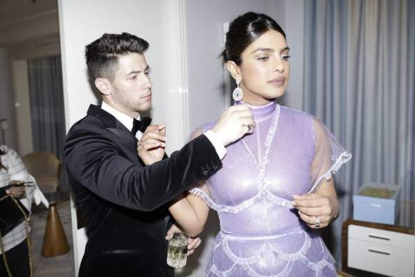 Priyanka Chopra - Nick Jonas: Cặp đôi nổi bật nhất LHP Cannes 9