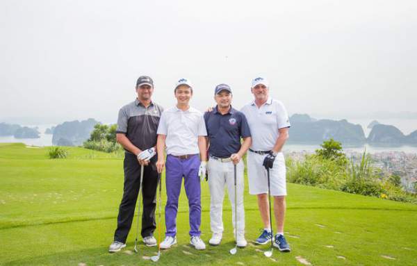 Đại sứ Anh lần đầu chơi golf tại Việt Nam 3