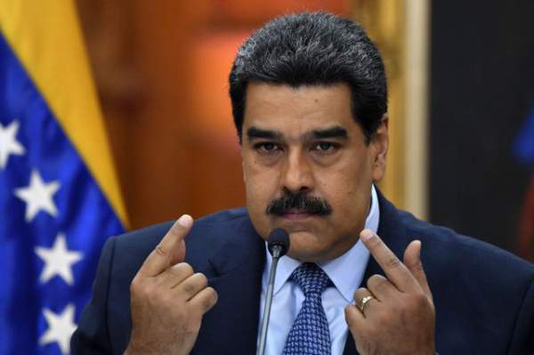 Mỹ tuyên bố ủng hộ người Venezuela lật đổ Tổng thống Maduro