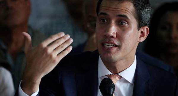 Mỹ tuyên bố ủng hộ người Venezuela lật đổ Tổng thống Maduro 2