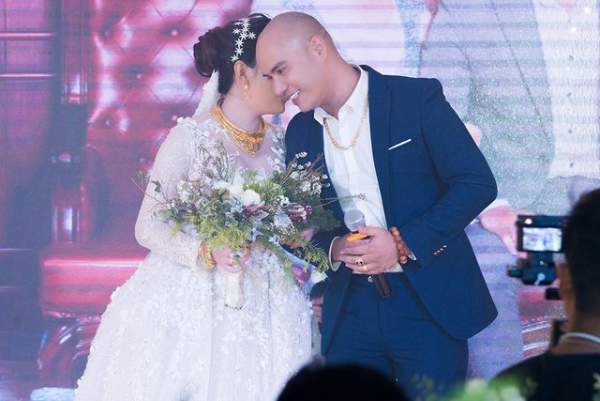 Đông đảo sao Việt chúc mừng đám cưới nhạc sĩ A Tuân 2