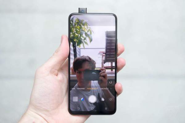 Huawei chuẩn bị bán smartphone camera trượt đầu tiên tại Việt Nam 2