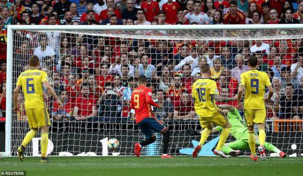 Tây Ban Nha 3-0 Thụy Điển: Ramos, Morata lập công 10