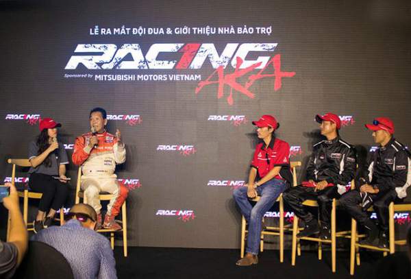 Thành lập đội đua ô tô chuyên nghiệp đầu tiên tại Việt Nam
