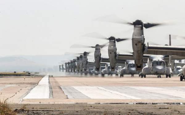 Hơn 40 trực thăng quân sự Mỹ phô diễn uy lực trong tập trận “Voi đi bộ” 2