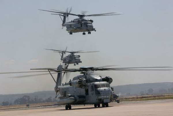 Hơn 40 trực thăng quân sự Mỹ phô diễn uy lực trong tập trận “Voi đi bộ” 7