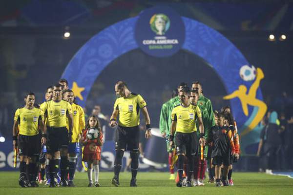 Brazil 0-0 Bolivia (hiệp 1): Đội chủ nhà áp đảo 6