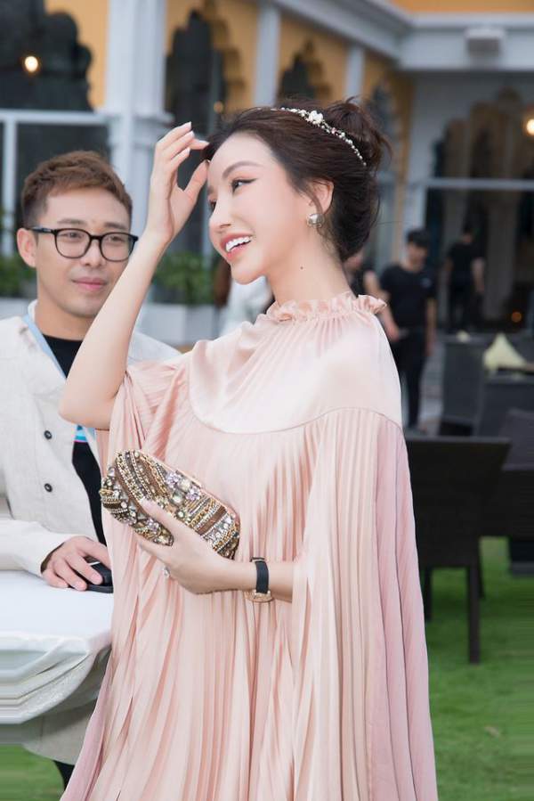 Hoa hậu Lam Cúc khoe vẻ đẹp nữ thần trong sự kiện thời trang 5