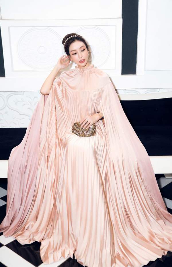 Hoa hậu Lam Cúc khoe vẻ đẹp nữ thần trong sự kiện thời trang 4
