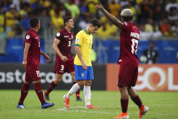 Hai lần VAR từ chối bàn thắng, Brazil hòa cay đắng trước Venezuela 5