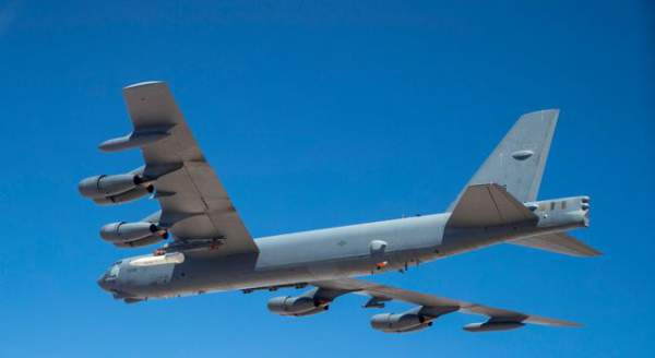 Video “pháo đài bay” B-52 lần đầu mang tên lửa siêu thanh uy lực của Mỹ 3