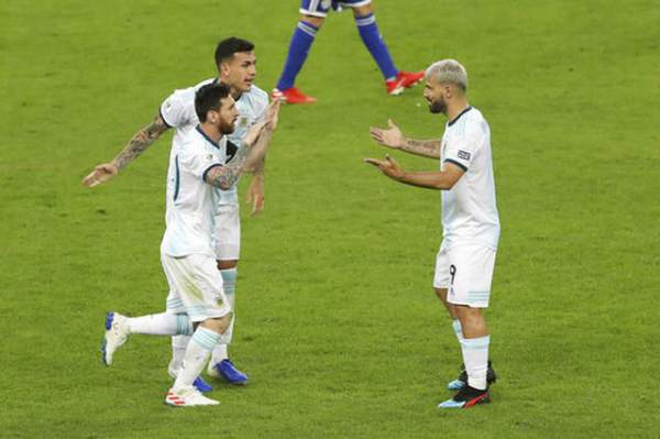 Messi ghi bàn, Argentina may mắn thoát thua Paraguay 3