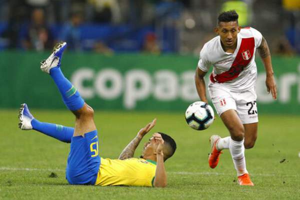 Brazil 5-0 Peru: Chiến thắng tưng bừng 3