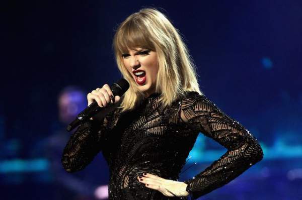 Taylor Swift vô địch kiếm tiền trong giới nữ ca sĩ 2