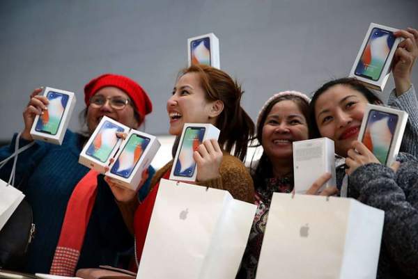 Apple chính thức khai tử iPhone XS/XS Max và iPhone 7/7 Plus 2