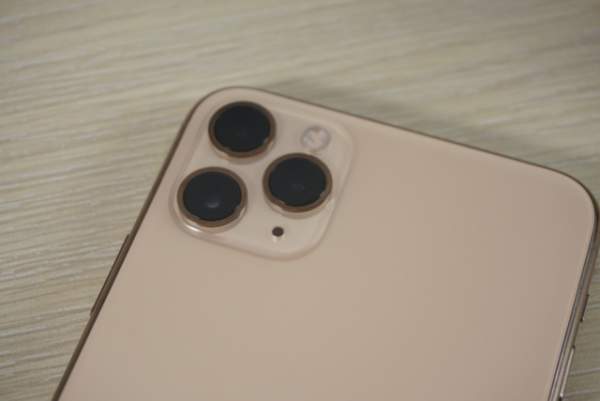"Đập hộp" iPhone 11 Pro Max đầu tiên tại Việt Nam, giá 100 triệu đồng 3