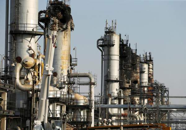 Nhà máy dầu Ả rập Xê út chi chít vết tích hỏa lực sau vụ tấn công chấn động 3