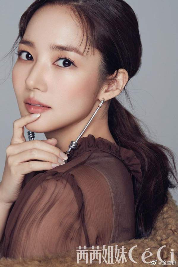Vẻ đẹp hoàn hảo của “nữ hoàng dao kéo” Park Min Young 7