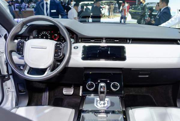 Land Rover có nhà phân phối mới, chính thức giới thiệu Evoque thế hệ thứ 2 6