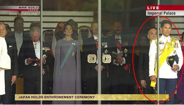 Hoàng tử 9X Brunei gây chú ý tại lễ đăng quang Nhật hoàng Naruhito