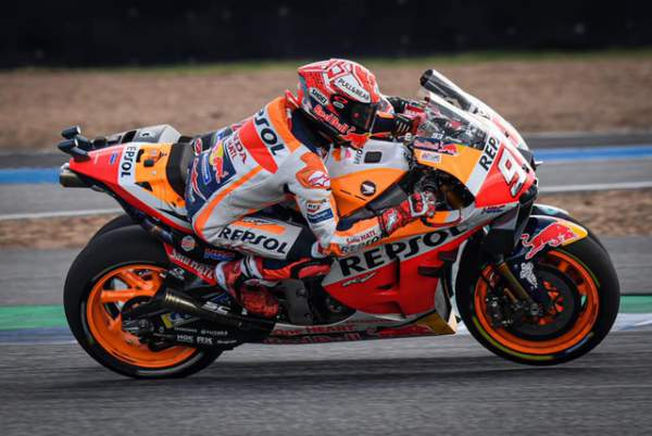 Chặng 15 MotoGP 2019: Marquez thắng ấn tượng trước Quartararo để vô địch thế giới 13