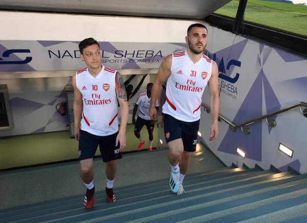 Arsenal luyện tập trong kì nghỉ Đông ở Dubai
