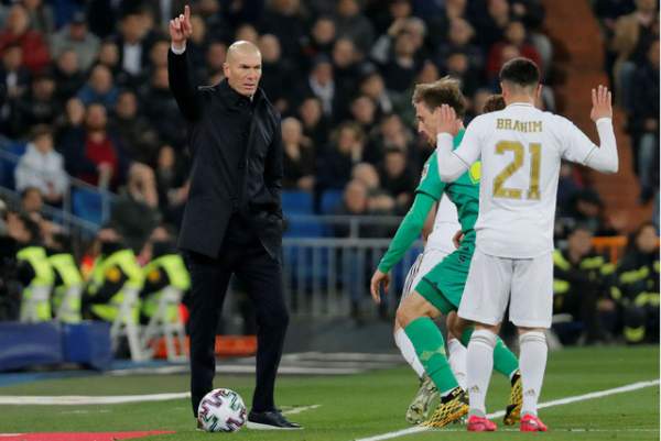 Gareth Bale bỏ về lúc Real Madrid thua, HLV Zidane “nóng mắt” 2