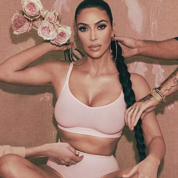Kim Kardashian khoe dáng khỏe khoắn với trang phục thể thao 4
