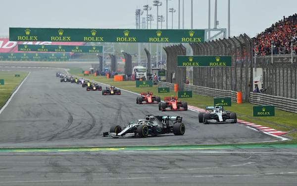 Hoãn chặng đua F1 tại Trung Quốc, đường đua Việt Nam đúng tiến độ
