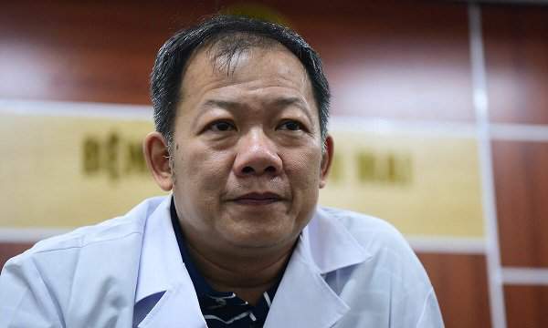 Bệnh viện Bạch Mai “kêu cứu” khi nhân viên y tế bị cách ly vì có 16 ca nhiễm COVID-19