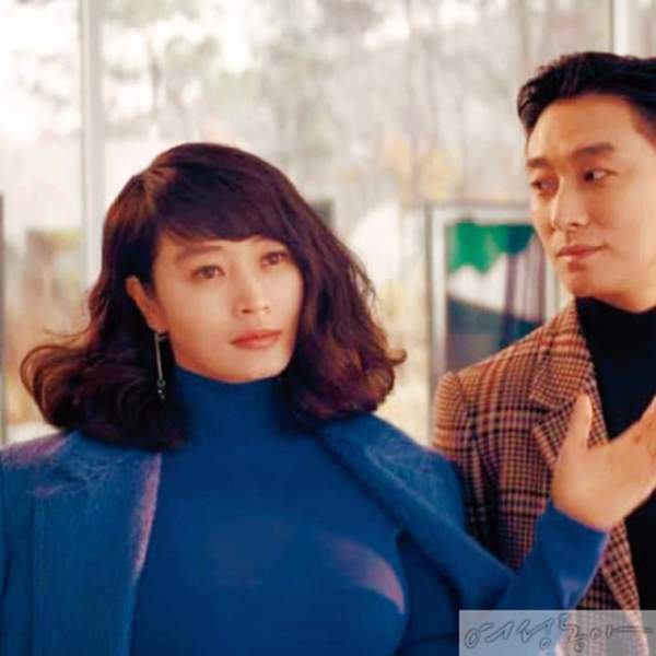 “Mổ xẻ” khí chất ngút ngàn của “chị đại” Kim Hye Soo trong phim mới 8