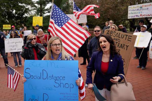 Phớt lờ lệnh cấm tụ tập, người Mỹ biểu tình phản đối lệnh giãn cách xã hội 9