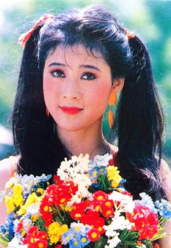 Ảnh thanh xuân đẹp nao lòng của những “Nữ hoàng ảnh lịch Việt” 6