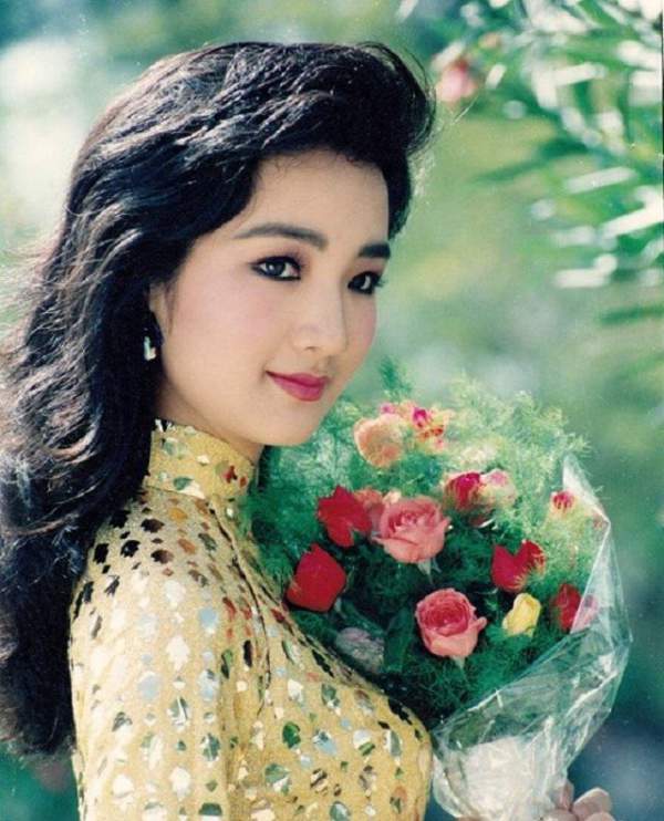 Ảnh thanh xuân đẹp nao lòng của những “Nữ hoàng ảnh lịch Việt” 21