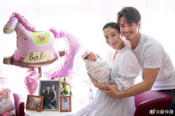 "Hoa đán TVB" Dương Di đón con gái đầu lòng ở tuổi 41