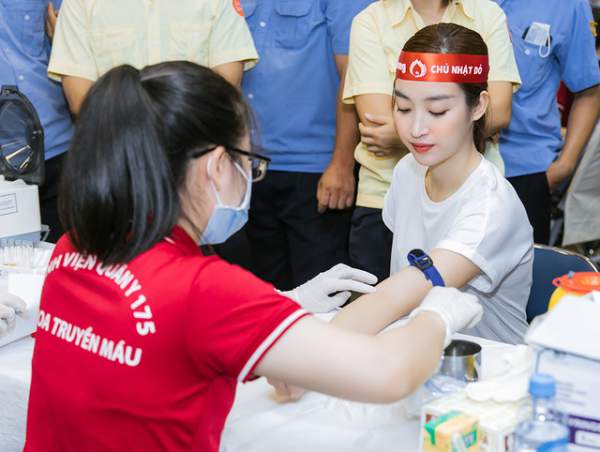 Hoa hậu Đỗ Mỹ Linh, Trần Tiểu Vy cùng dàn Á hậu đi hiến máu nhân đạo 5