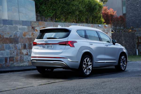 Lộ diện Hyundai Santa Fe 2021 - Dùng "tiểu xảo" để gia tăng kích thước 3