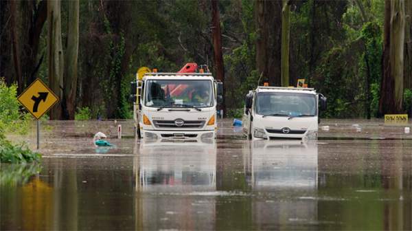 "Bom mưa" gây lũ lụt tồi tệ nhất trong 50 năm ở Australia 5