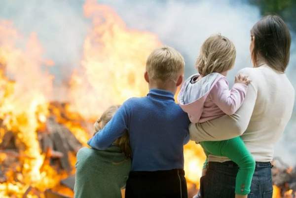 Một di chứng do ngộ độc khí CO ở trẻ, đặc biệt sau hỏa hoạn - Cha mẹ xử lý càng nhanh càng tốt!